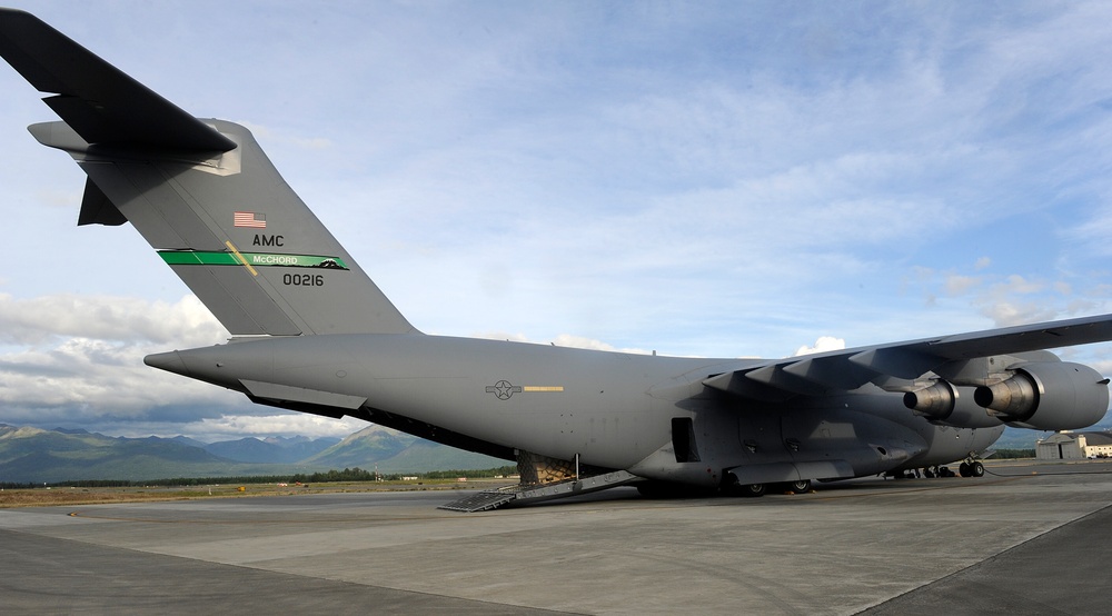 Strategic airlift for Talisman Saber 13