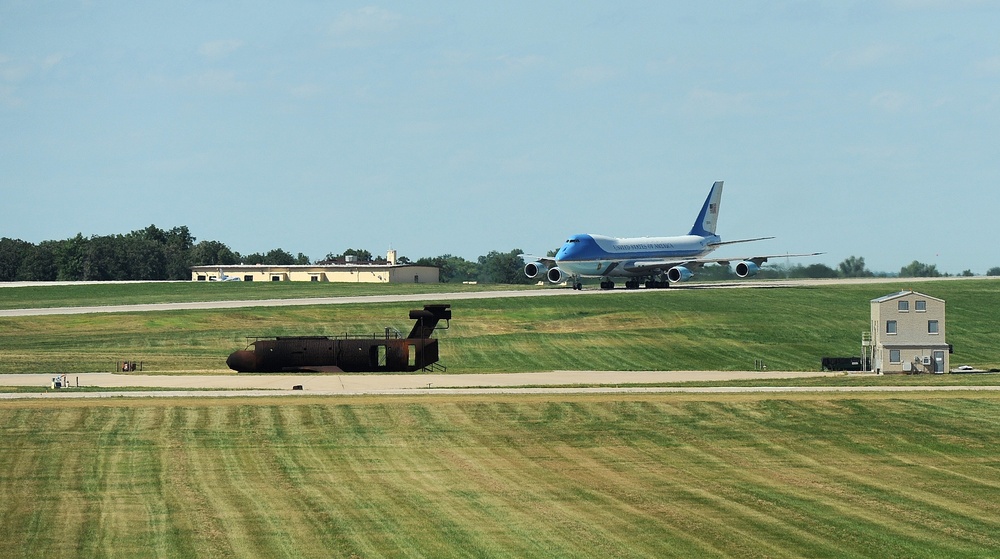 President Obama lands at Whiteman