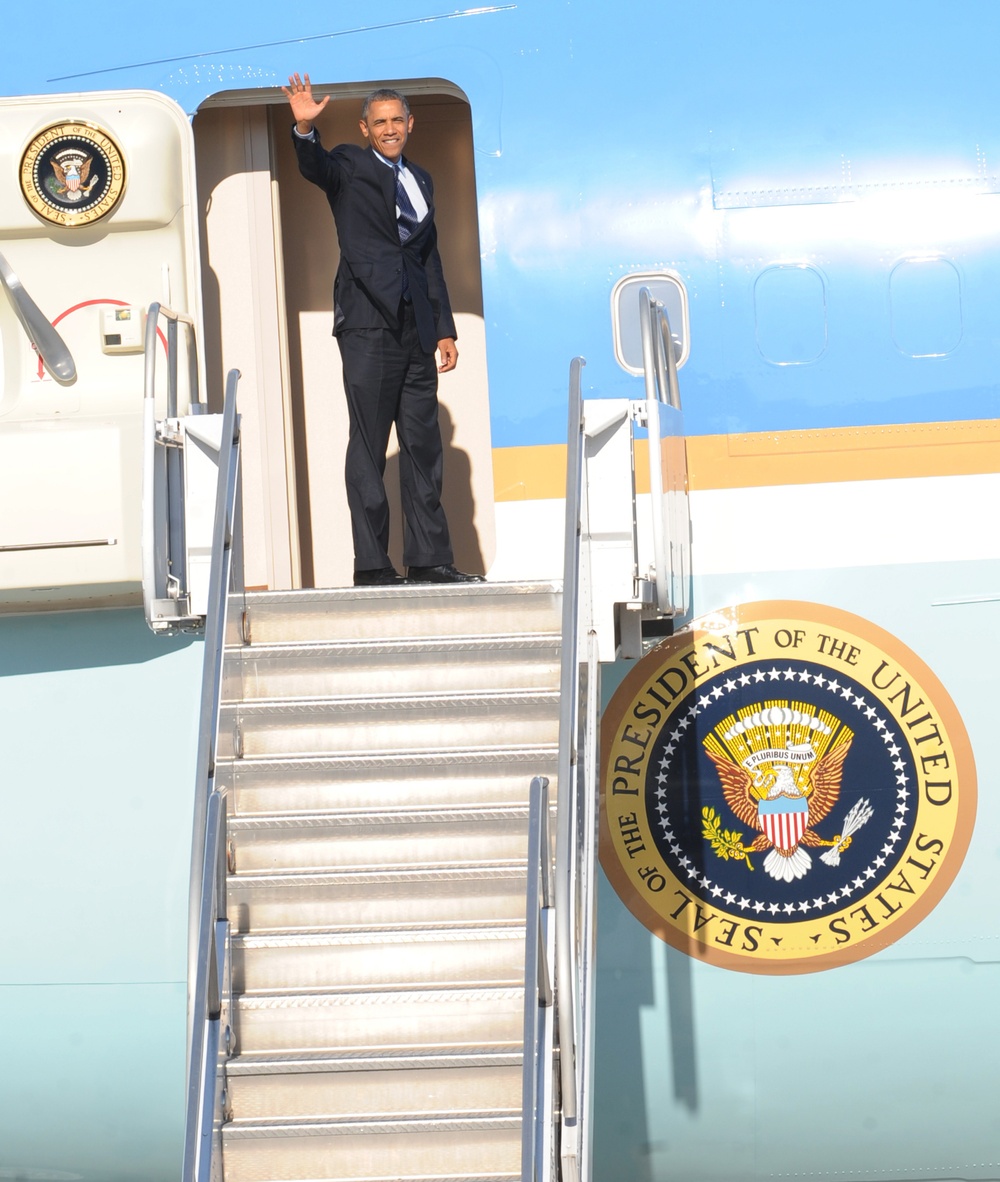 President Obama touches down at Whiteman