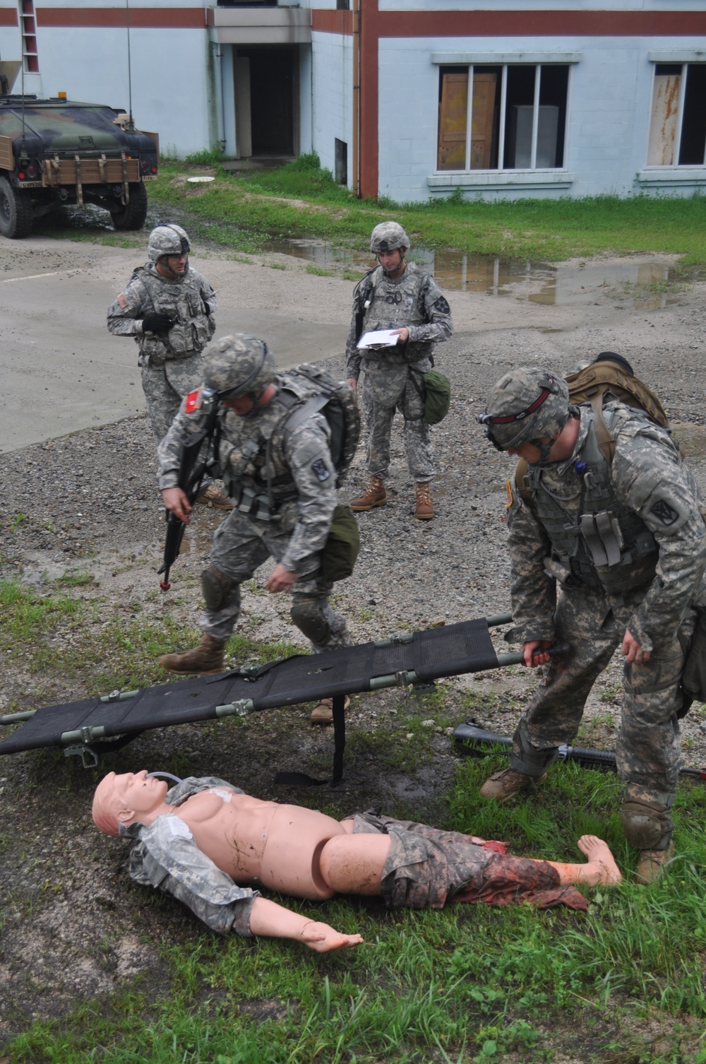 1-38 FA hosts the urban assault lane for the 8th Army Best Medic Competition