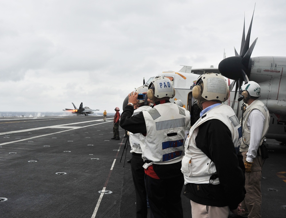 USS George Washington Talisman Saber operations