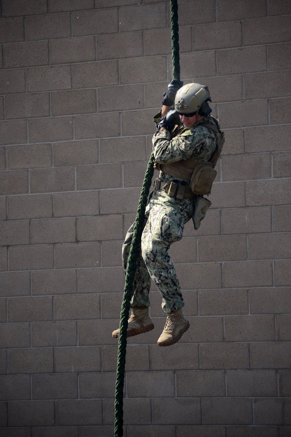 EODTEU-1 opens new rappel tower