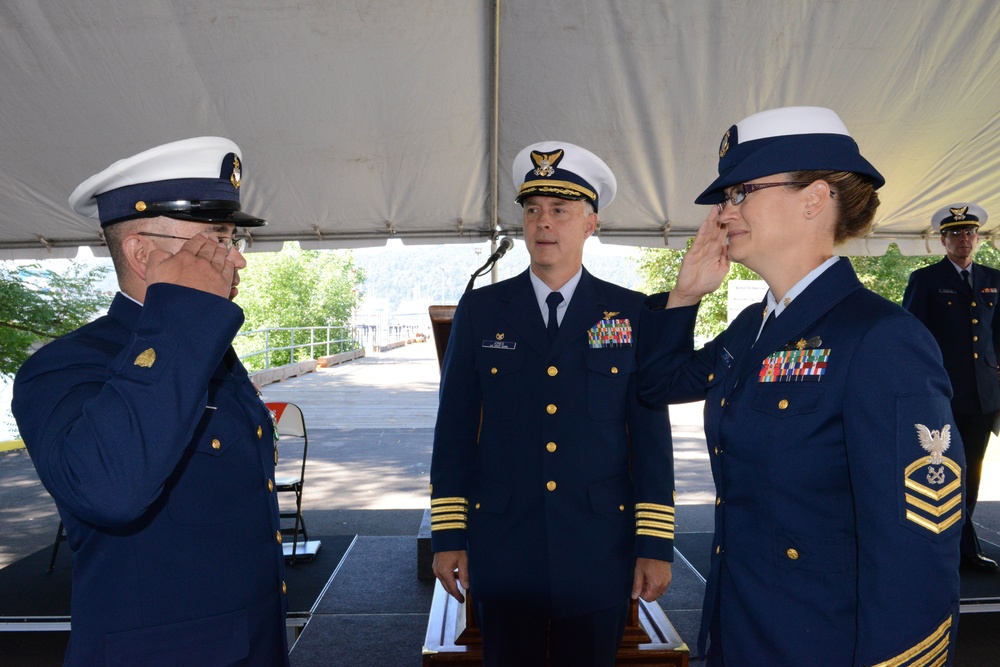 Coast Guard Station Portland, Ore., changes command