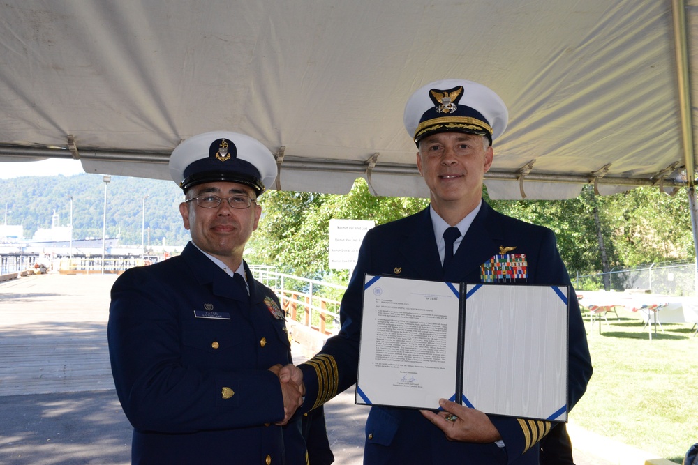 Coast Guard Station Portland, Ore., changes command