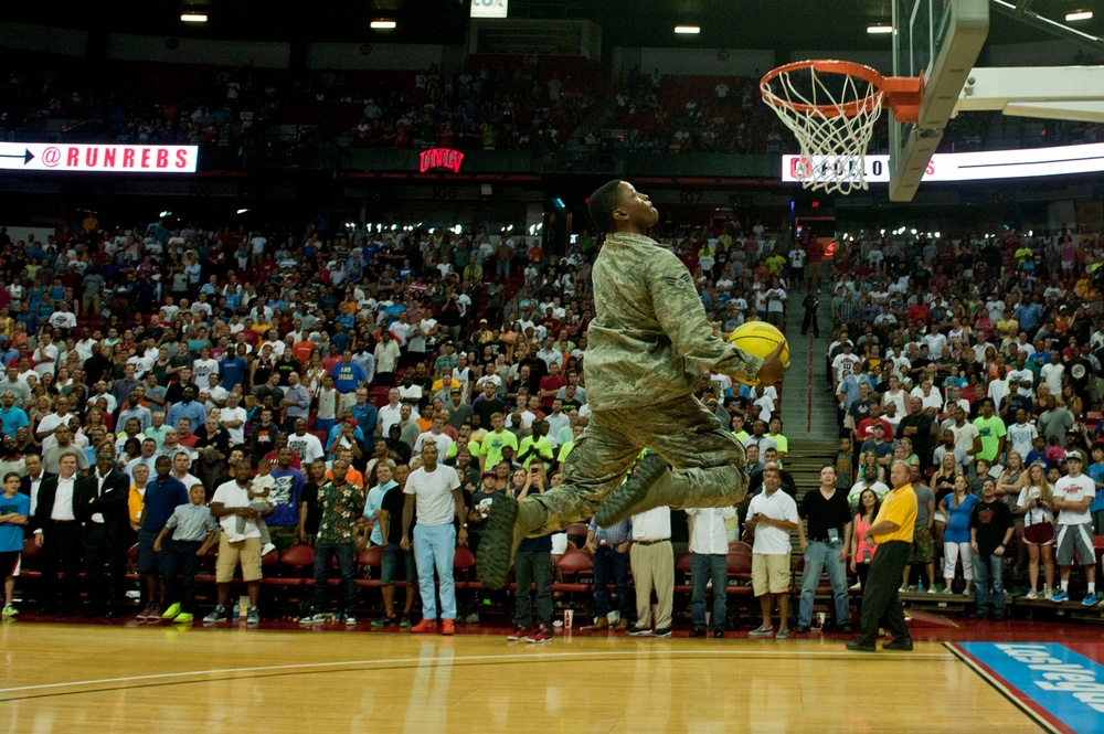 USA Basketball recognizes airmen during Blue vs. White game