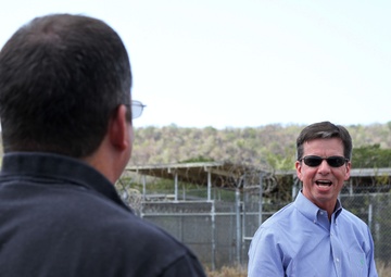 Former Guantanamo Bay detention facility commander visits current GTMO