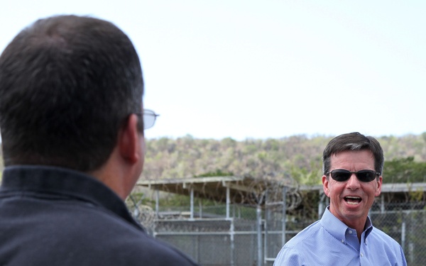 Former Guantanamo Bay detention facility commander visits current GTMO