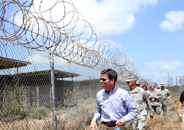 Former Guantanamo Bay detention facility commander visits current GTMO