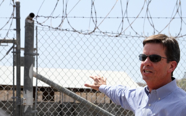 Former Guantanamo Bay detention facility commander visits present day camps