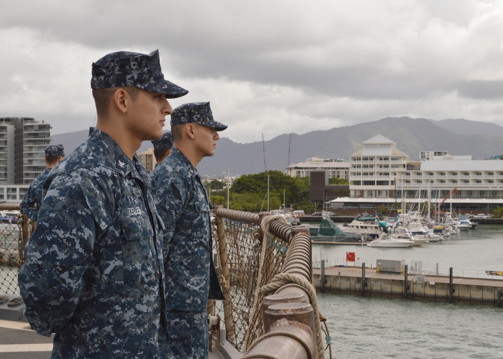USS Blue Ridge arrives in Cairns