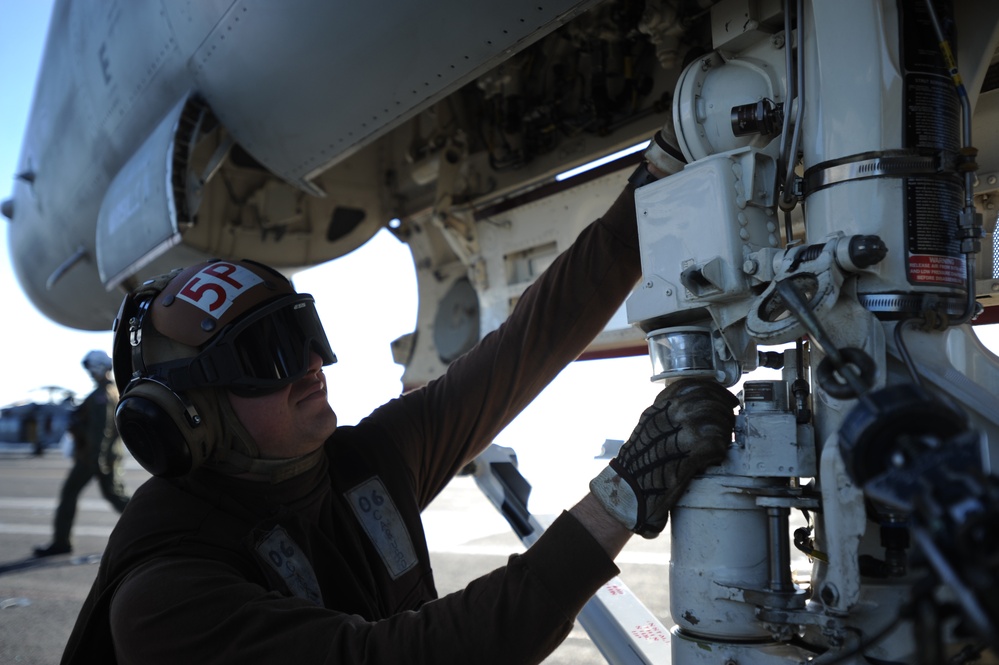 USS George Washington Talisman Saber