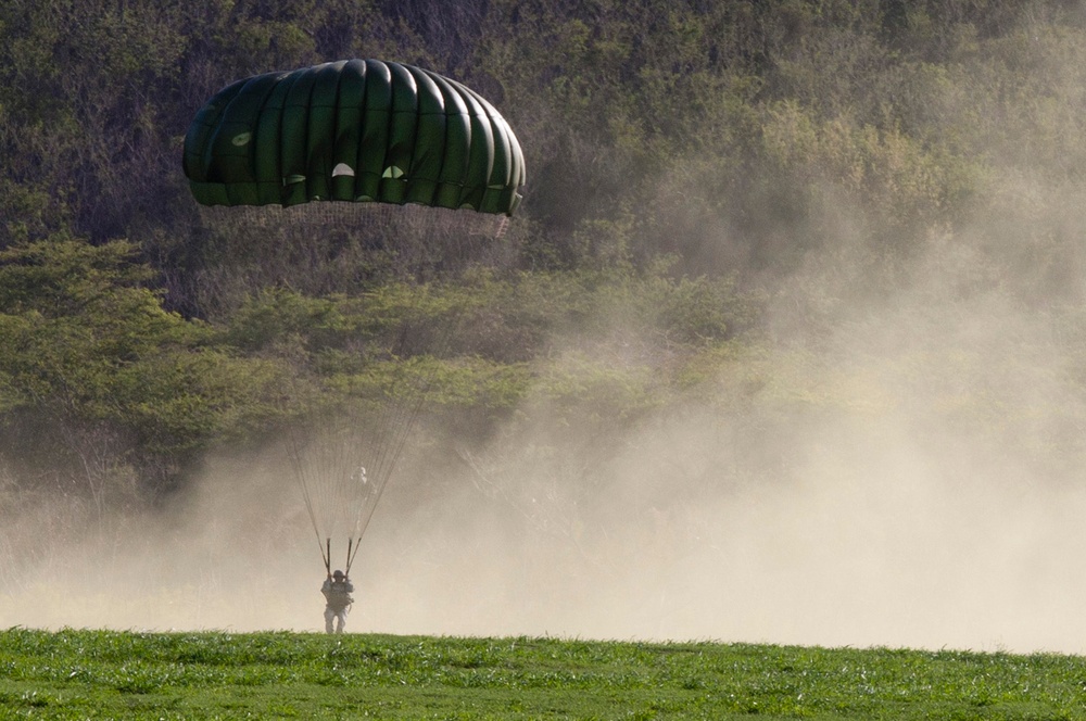 421st Quartermaster Company riggers hit the mark in Puerto Rico