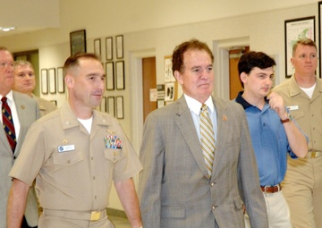 Rep. Gingrey tours NOSC Atlanta