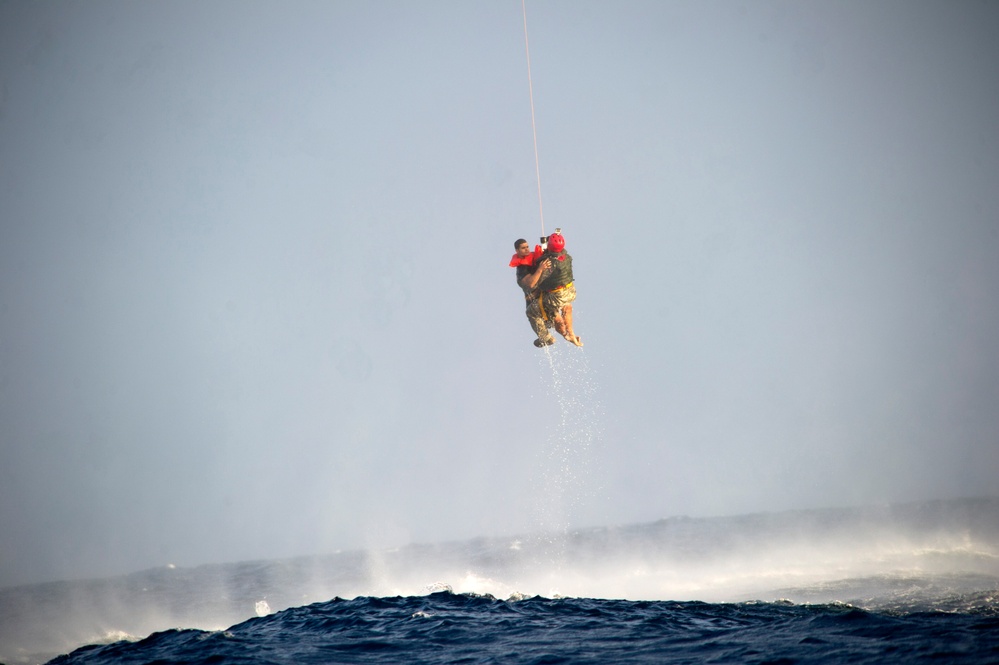 Hoist operations with 1-228th Aviation Regiment and 7th Special Forces Group (Airborne)