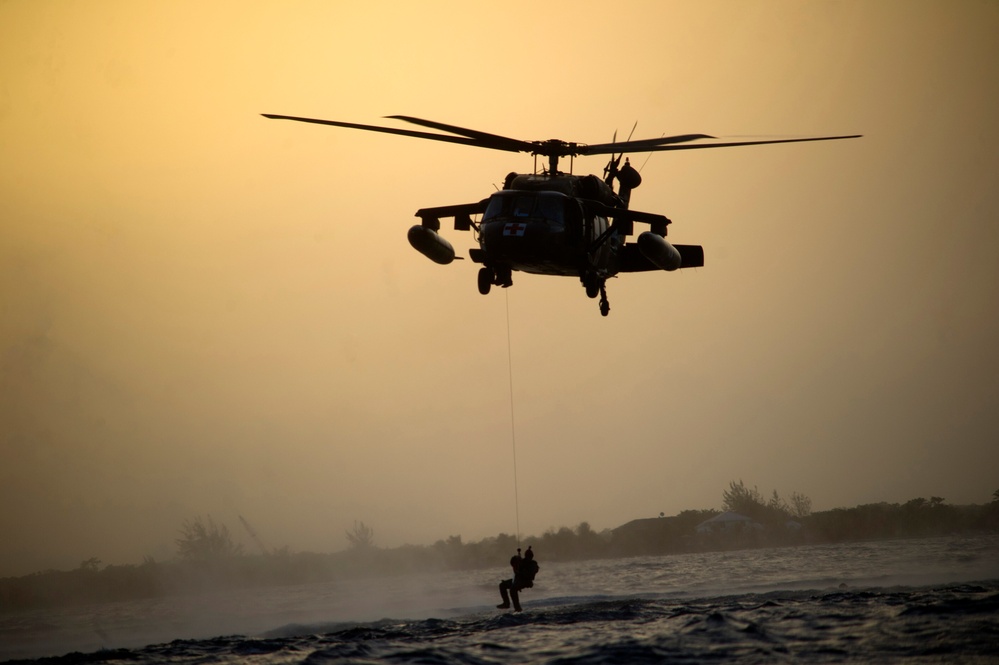 Hoist operations with 1-228th Aviation Regiment and 7th Special Forces Group (Airborne)