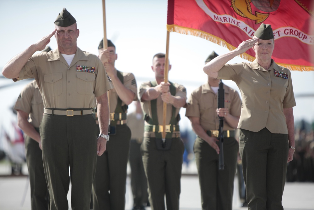 Married sergeants major make Marine Corps history