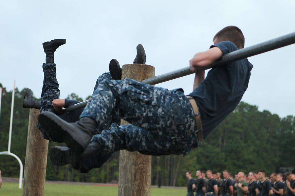 Midshipmen learn Marine Corps way of life