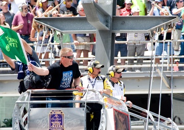 Troops to the Track: Indiana National Guard Soldiers get VIP treatment