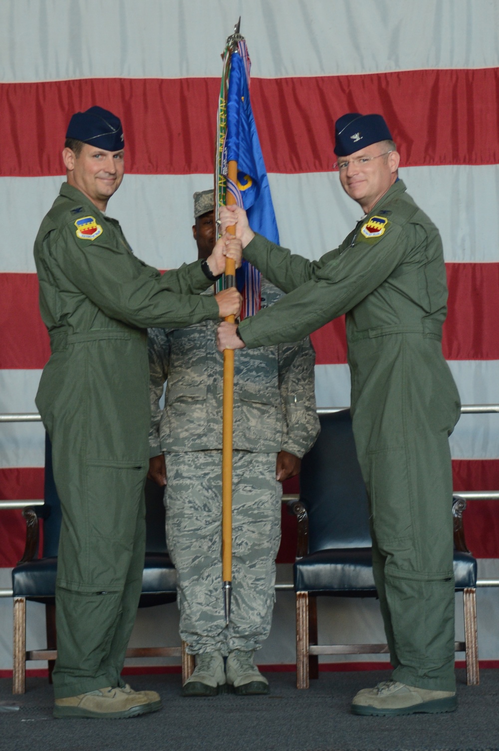 20th OG welcomes new commander