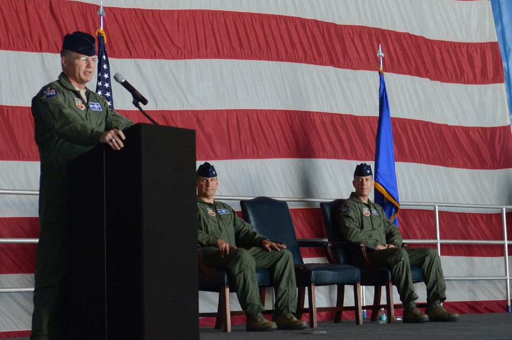 20th OG welcomes new commander