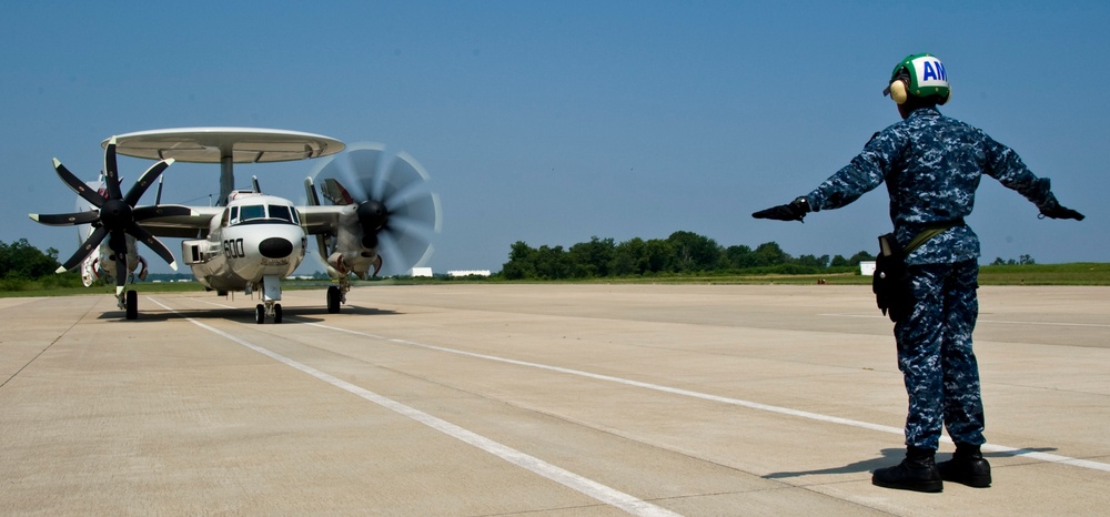 Directing an E-2D Hawkeye