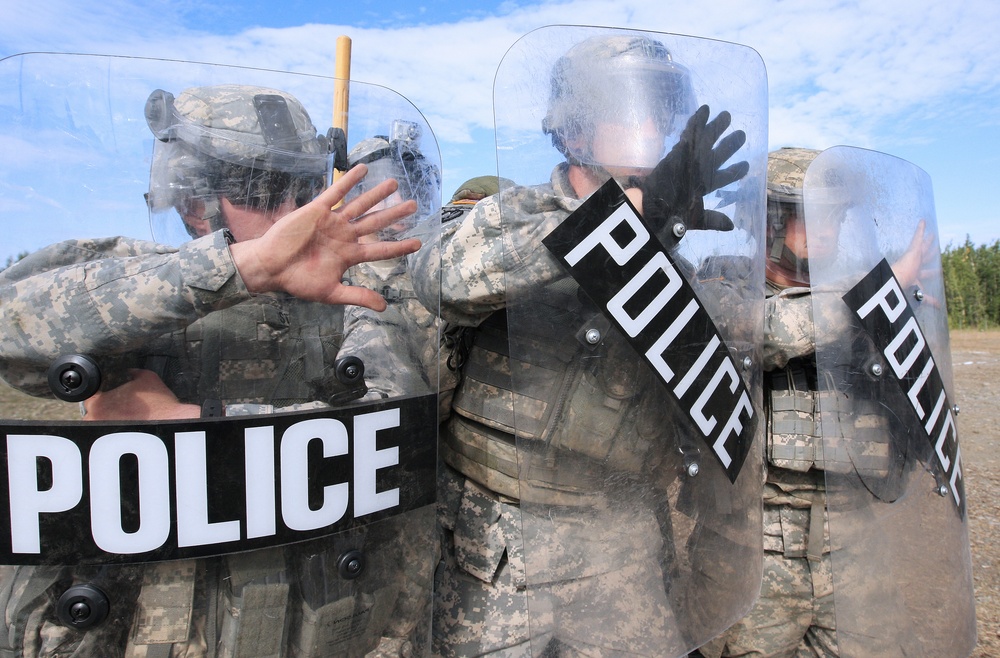 Alaska soldiers conduct civil disturbance training