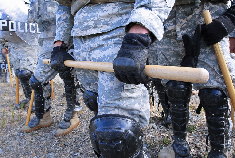 Alaska soldiers conduct civil disturbance training