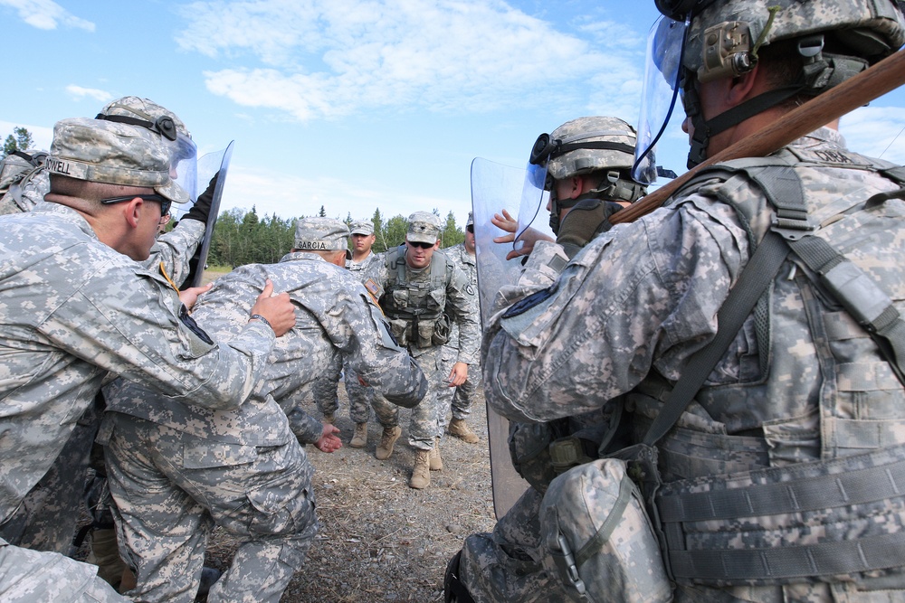 Alaska soldiers conduct civil disturbance training