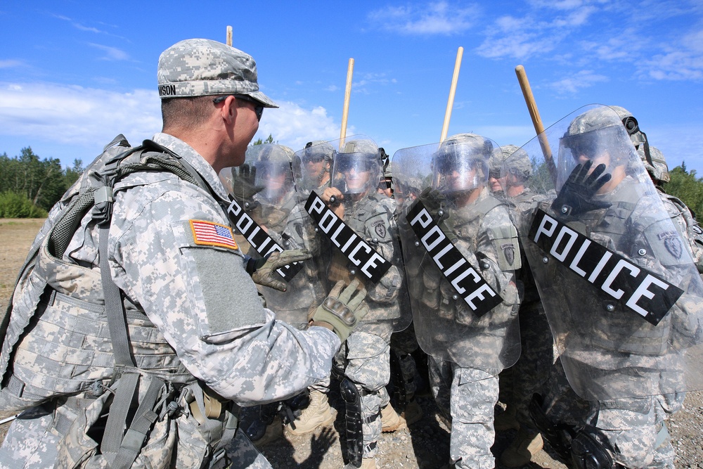 Alaska soldiers conduct civil disturbance training