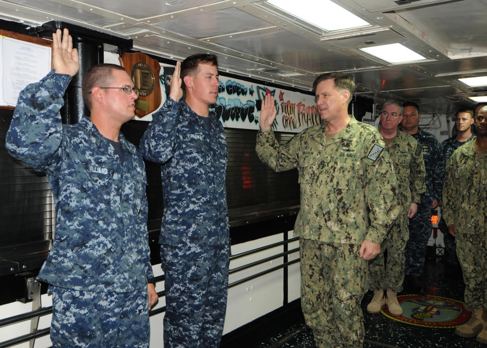 Vice Chief of Naval Operations visits USS Gladiator