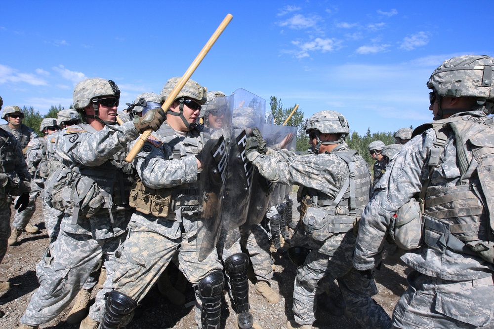 Alaska soldiers conduct civil disturbance training