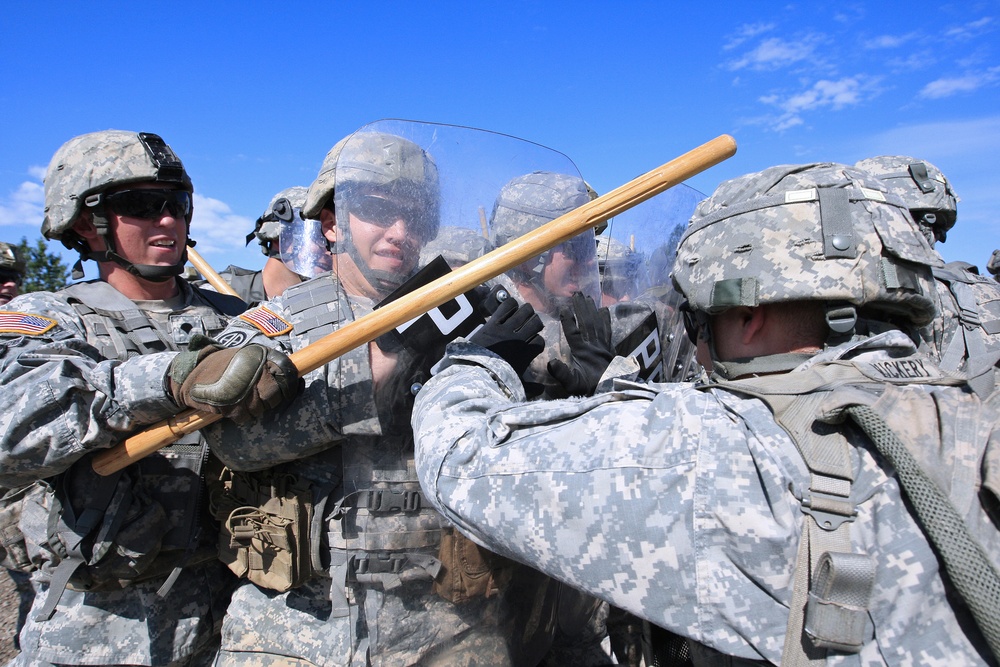 Alaska soldiers conduct civil disturbance training