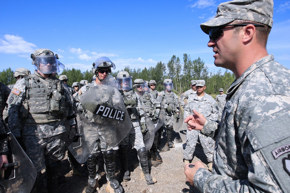 Alaska soldiers conduct civil disturbance training