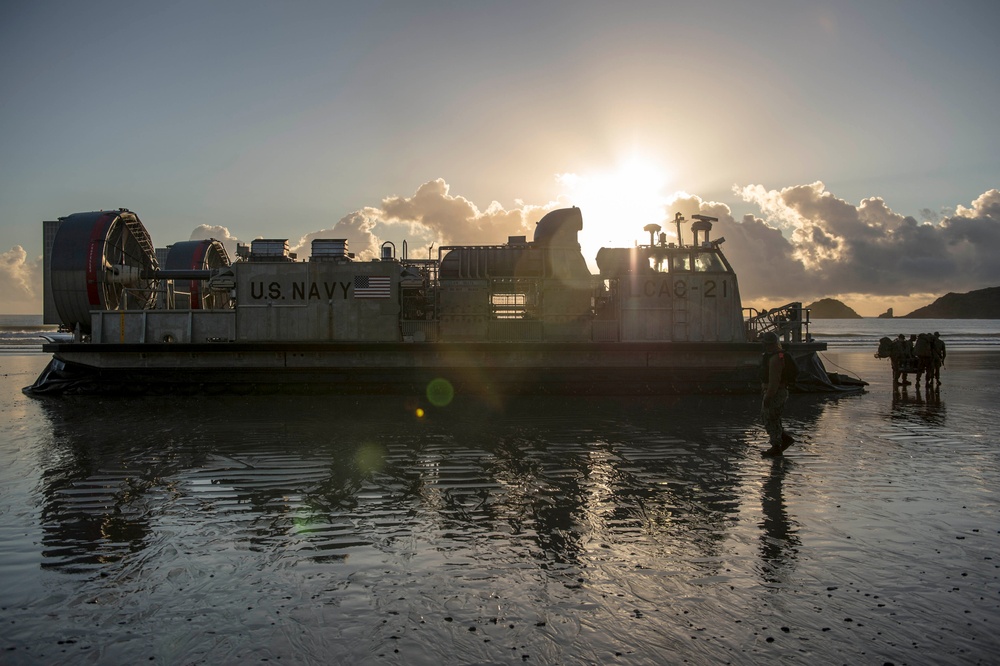 Marines returning to USS Bonhomme Richard
