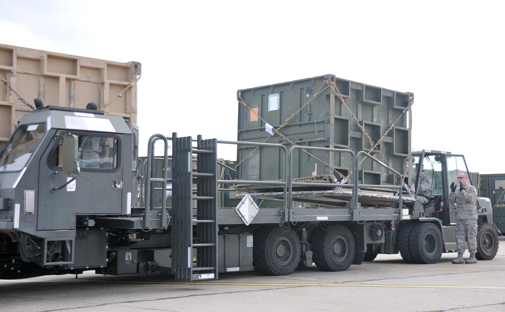 21st TSC helps move equipment to Afghanistan