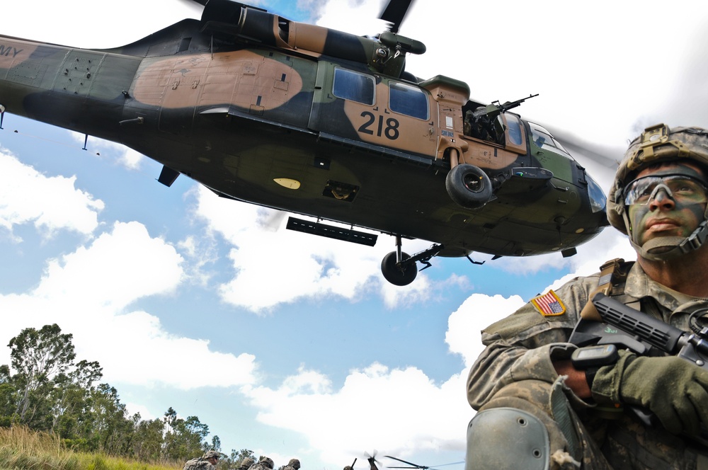 Spartan paratroopers at Talisman Saber 2013