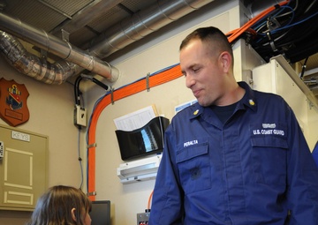 CGC Sea Devil hosts Fleet and Family children