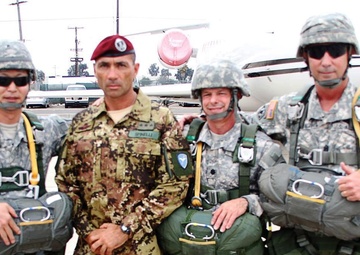 Army Reserve civil affairs soldiers earn Italian jump wings