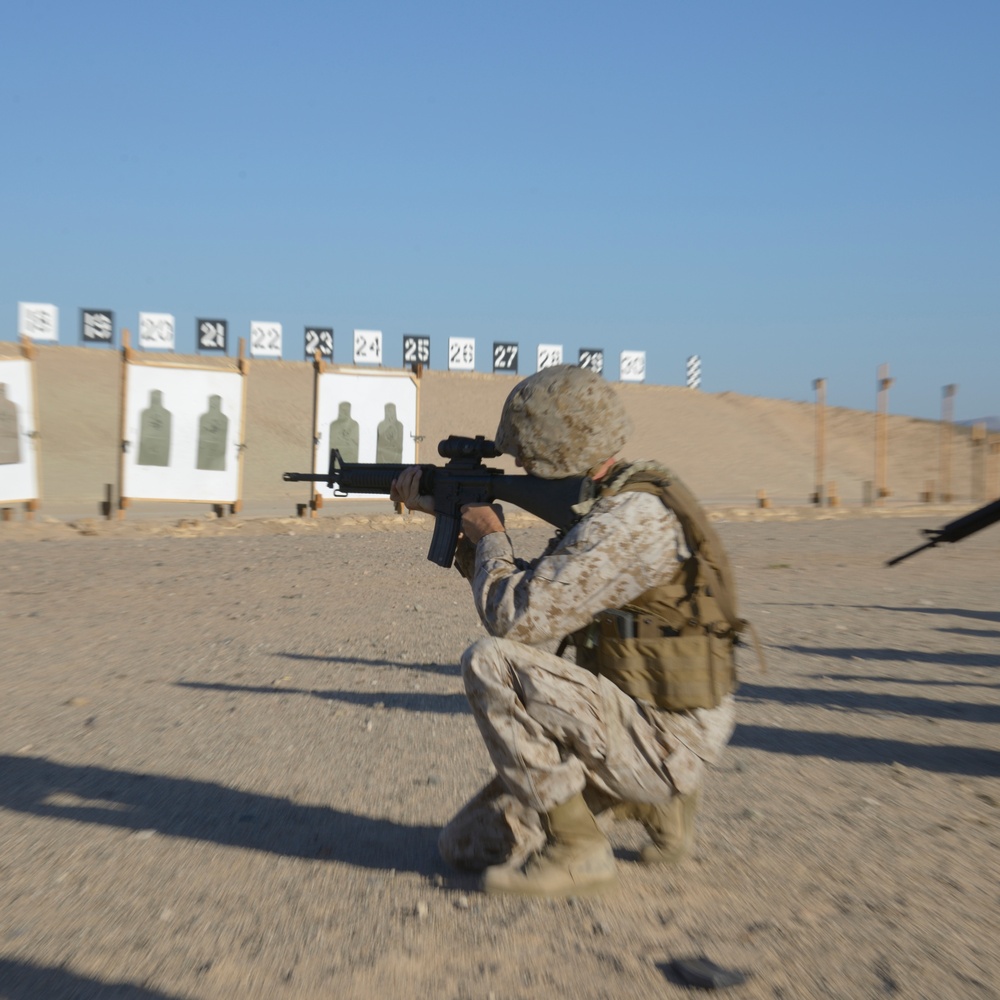 Marines on MCLB Barstow do thier rifle qualification