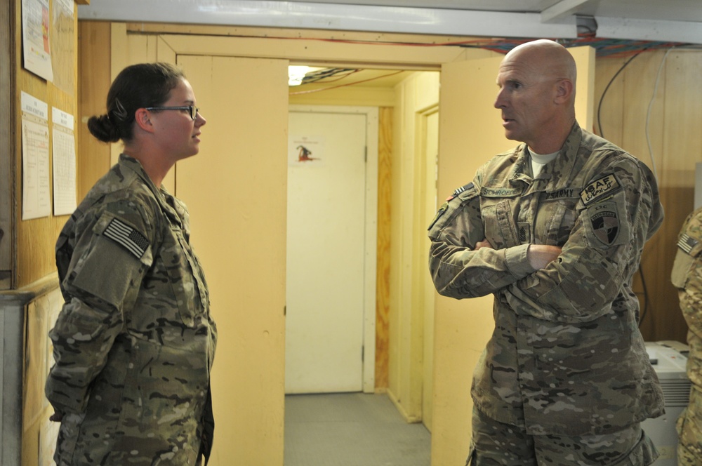 IJC CSM visits Dagger soldiers