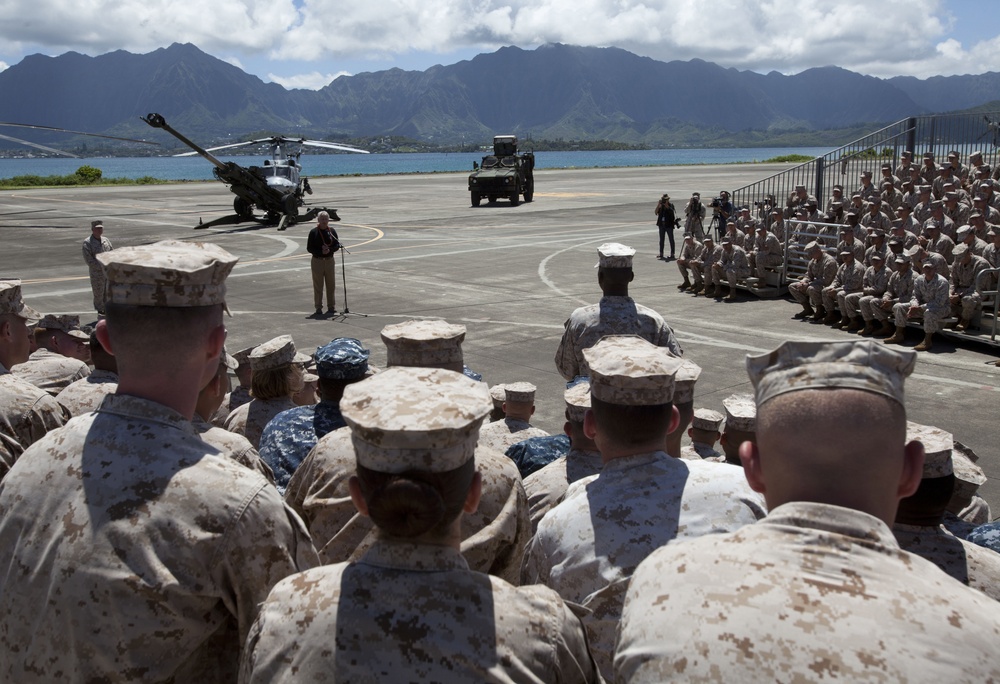 Secretary of Defense Visit to Hawaii 2013