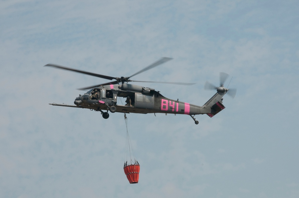 California National Guard fight Rim fire near Yosemite