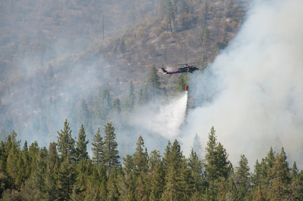 California National Guard fights Rim fire near Yosemite
