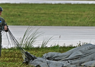 Jumps and chutes: 736th SFS conduct airborne training