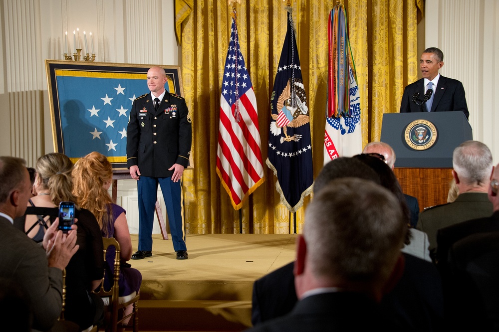 Staff Sgt. Ty Carter receives Medal of Honor