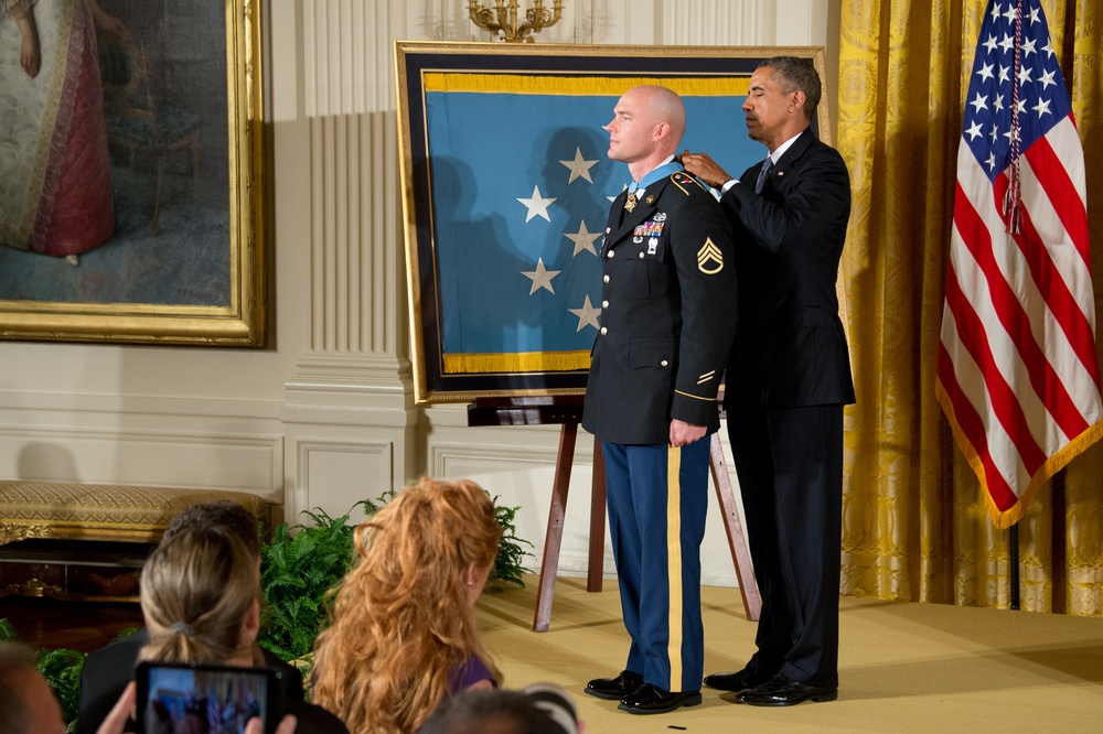 Staff Sgt. Ty Carter receives Medal of Honor