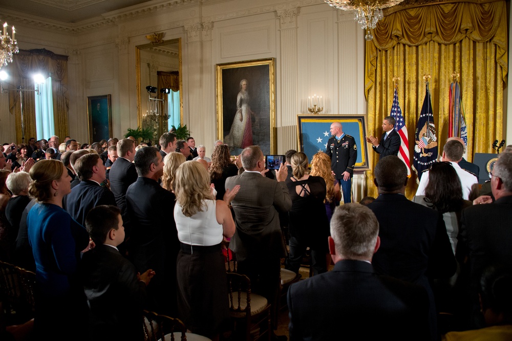 Staff Sgt. Ty Carter receives Medal of Honor