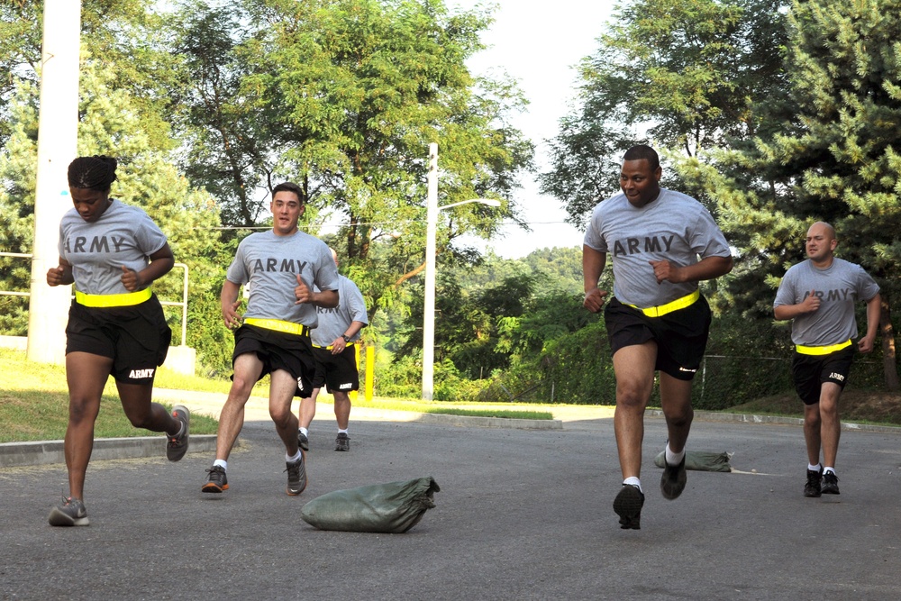 Soldiers stay physically fit in nature’s gym