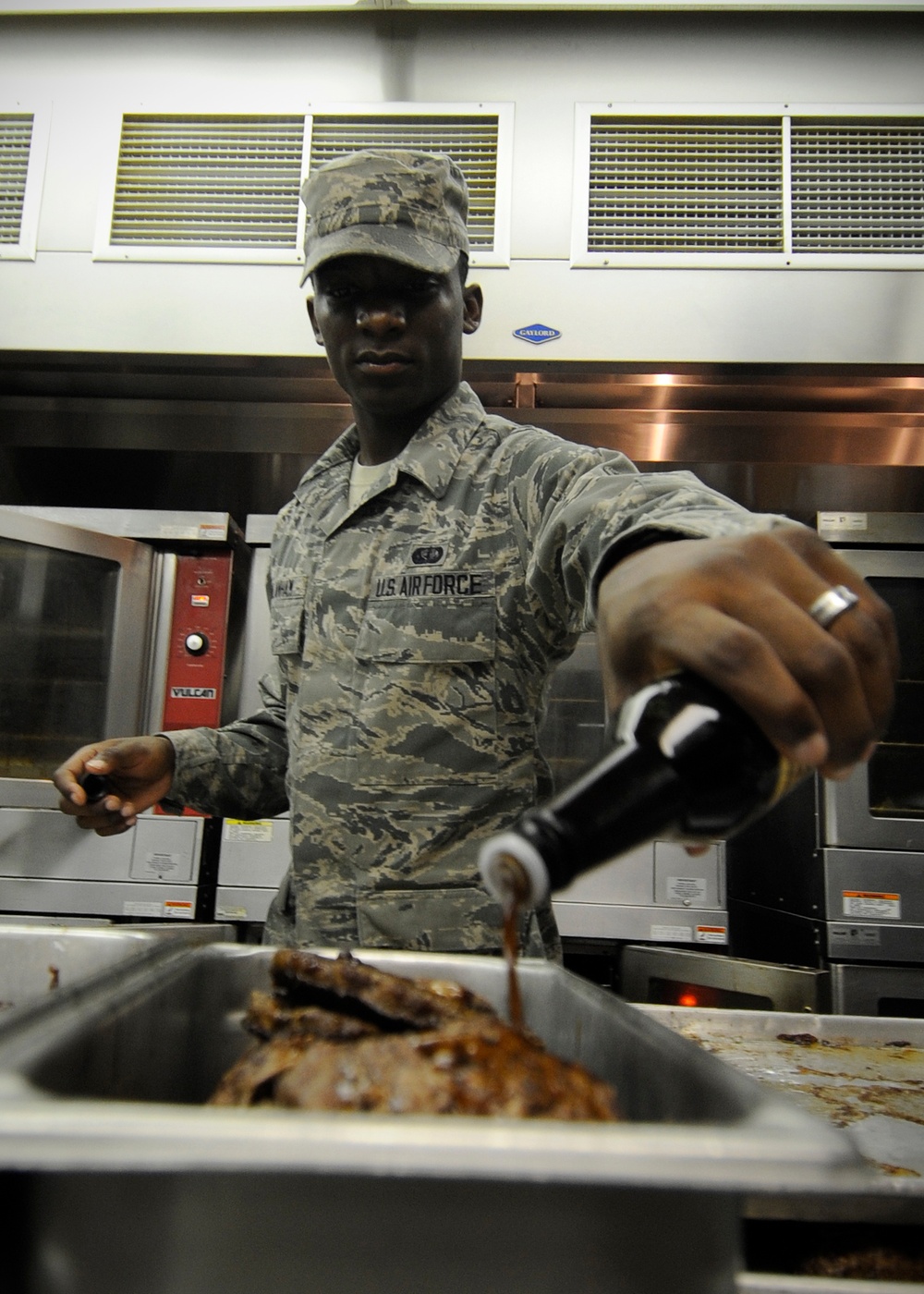 Dishing out energy: DFAC 'fuels' the flag