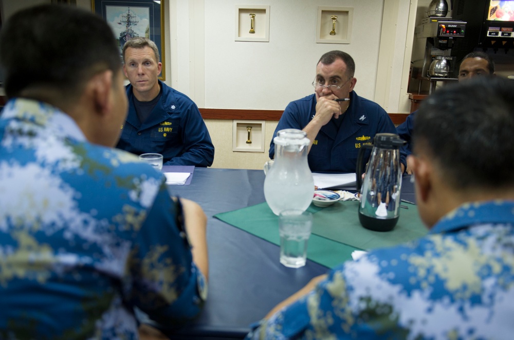 US and Chinese counter piracy exercise